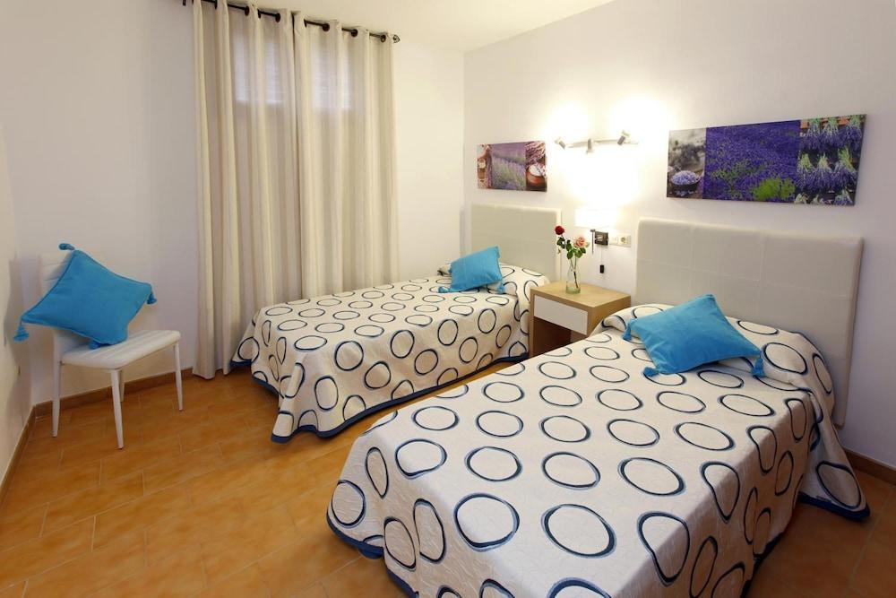 Typic Sandic Apartments เอสกานา ภายนอก รูปภาพ